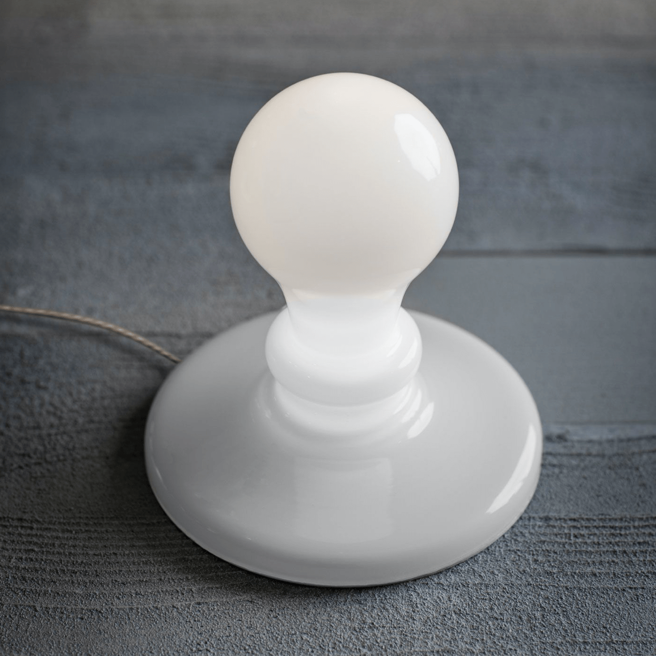 LIGHTBULB Mesa