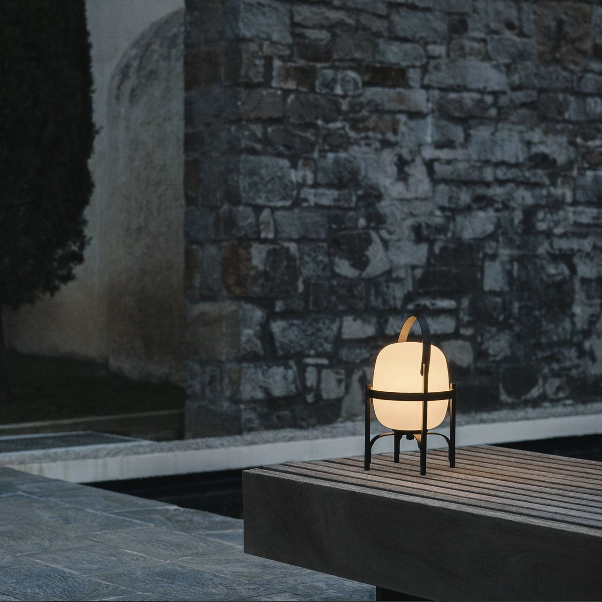 CESTITA Alubat Santa Cole - Uno Iluminación