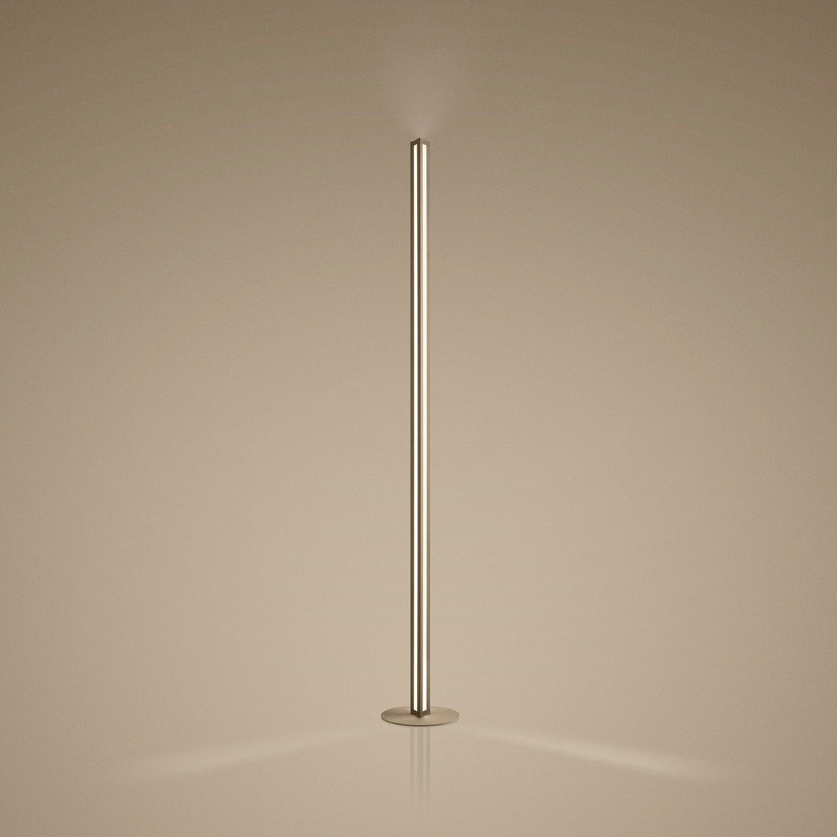 chiaroscura-foscarini-lampara-de-pie-unoiluminacion-titanio-1