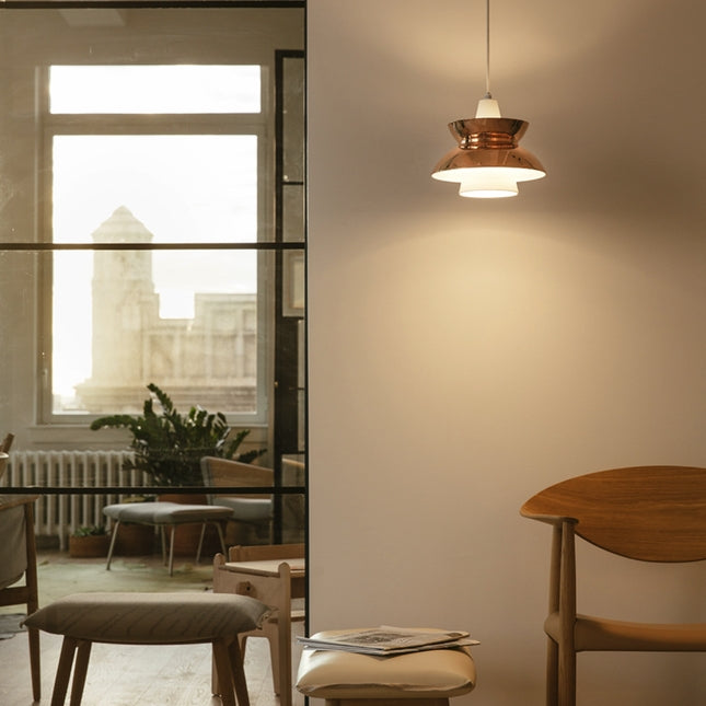 AJ TABLE Louis Poulsen