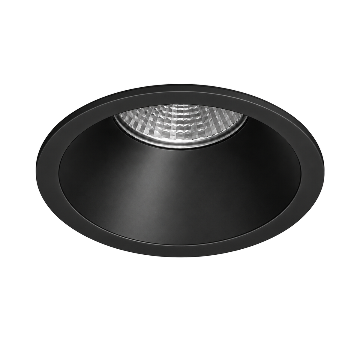 Foco empotrable Tolva S de Nexia de 9 W en acabado negro, vista oblicua del marco y la óptica retranqueada.